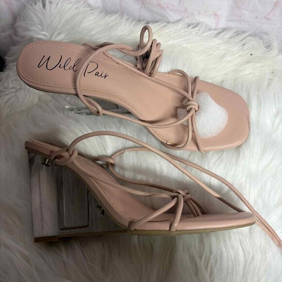 Wild pair Santeago Ankle Tie Heels sz7 - Picture 1 of 7